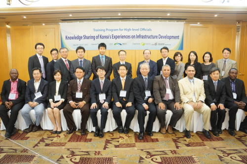 Knowledge Needs Assessment Workshop for Selected JNNURM Cities: PATNA, VISAKHAPA..